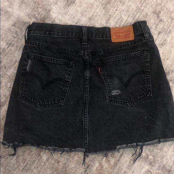 Levi’s black denim ripped hem skirt - Picture 2 of 3
